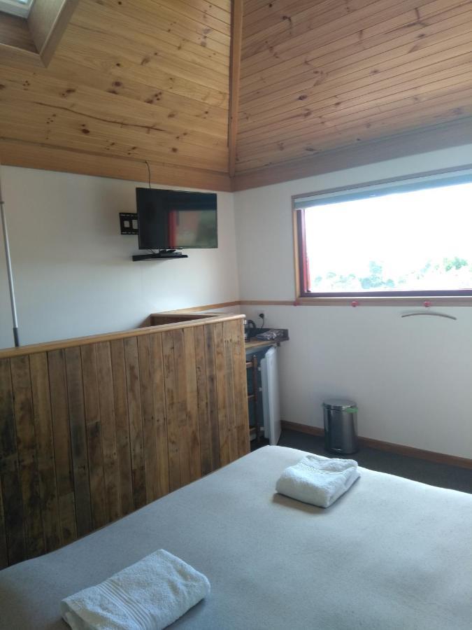 Cherry Top Farmstay - Boutique Eco Village Lilydale Экстерьер фото
