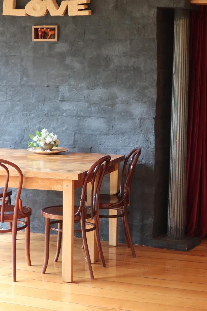Cherry Top Farmstay - Boutique Eco Village Lilydale Экстерьер фото