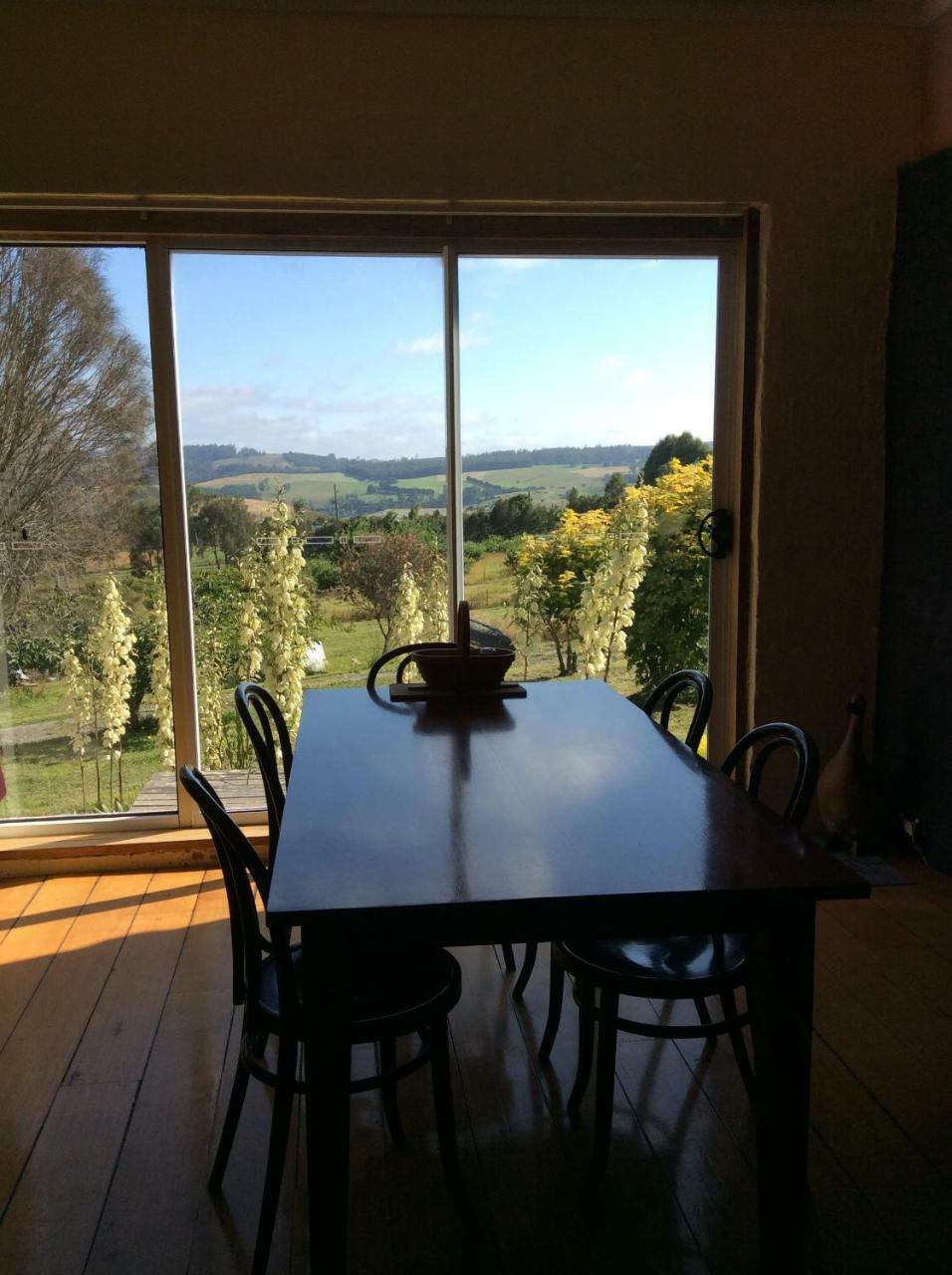 Cherry Top Farmstay - Boutique Eco Village Lilydale Экстерьер фото